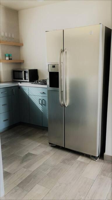 Lovely 1 Bedroom Apartment W/Private Parking 엔세나다 외부 사진