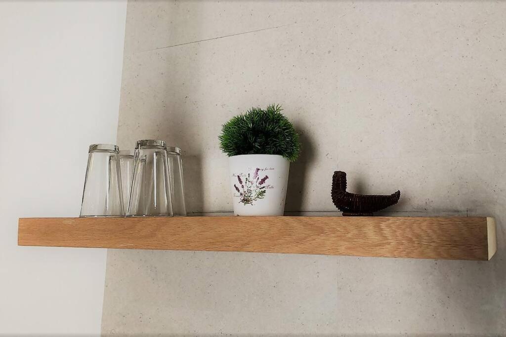 Lovely 1 Bedroom Apartment W/Private Parking 엔세나다 외부 사진