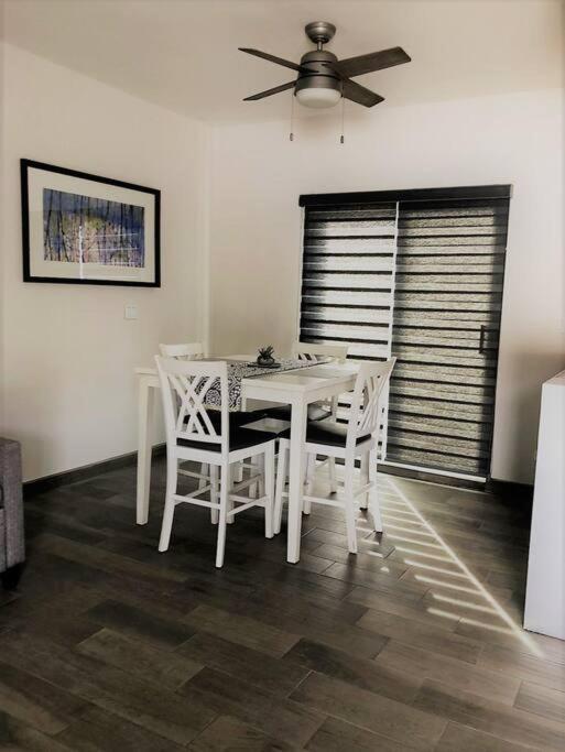 Lovely 1 Bedroom Apartment W/Private Parking 엔세나다 외부 사진